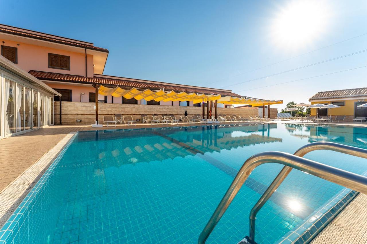 La Terra Dei Sogni Country Hotel Фьюмефреддо-ди-Сицилия Экстерьер фото