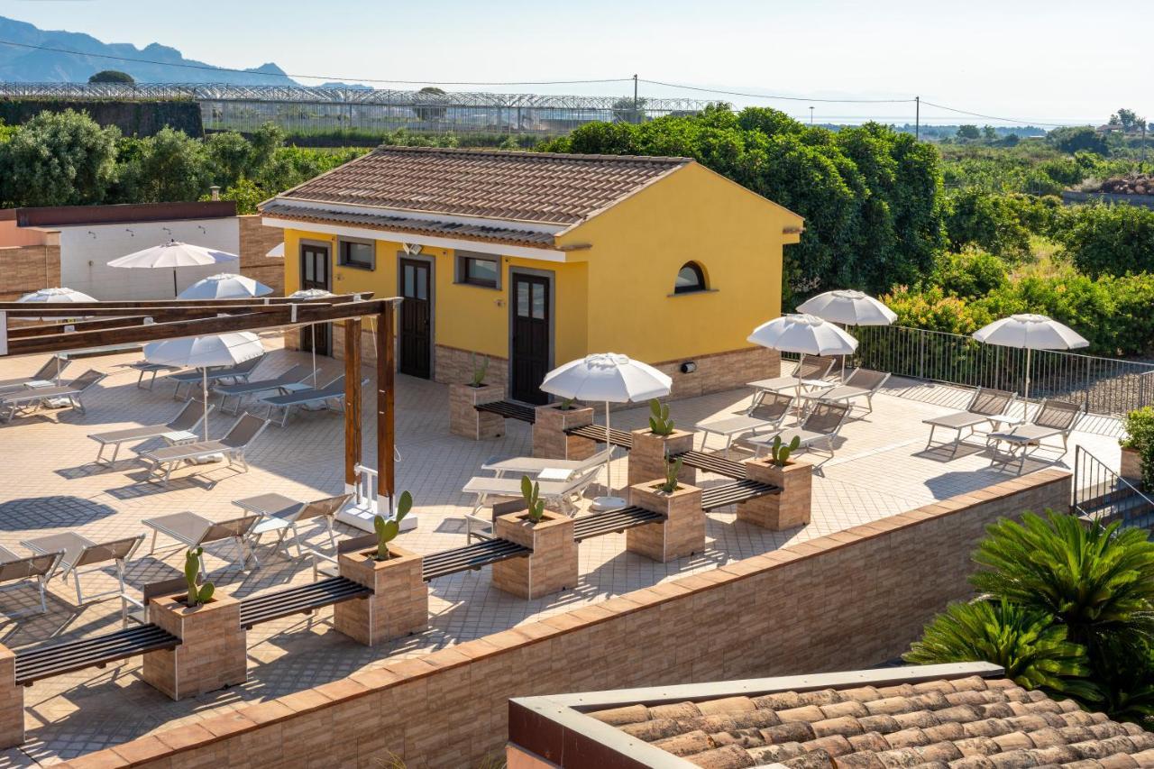 La Terra Dei Sogni Country Hotel Фьюмефреддо-ди-Сицилия Экстерьер фото