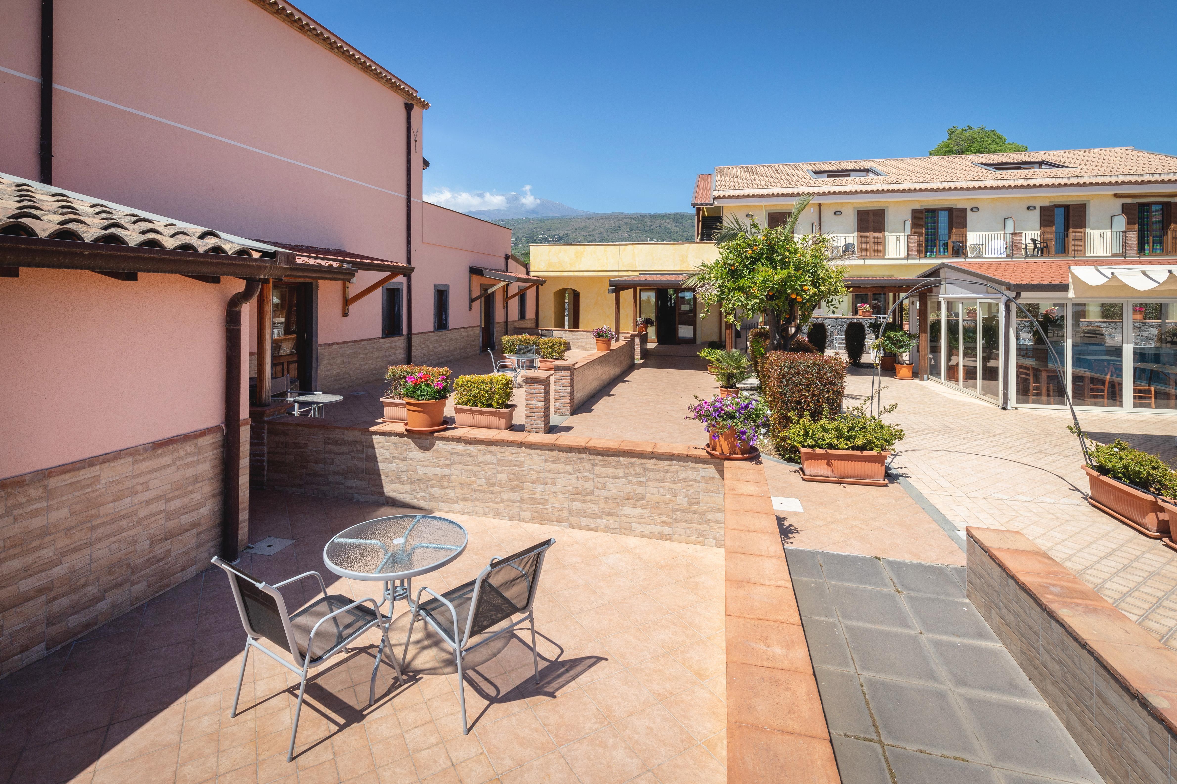 La Terra Dei Sogni Country Hotel Фьюмефреддо-ди-Сицилия Экстерьер фото