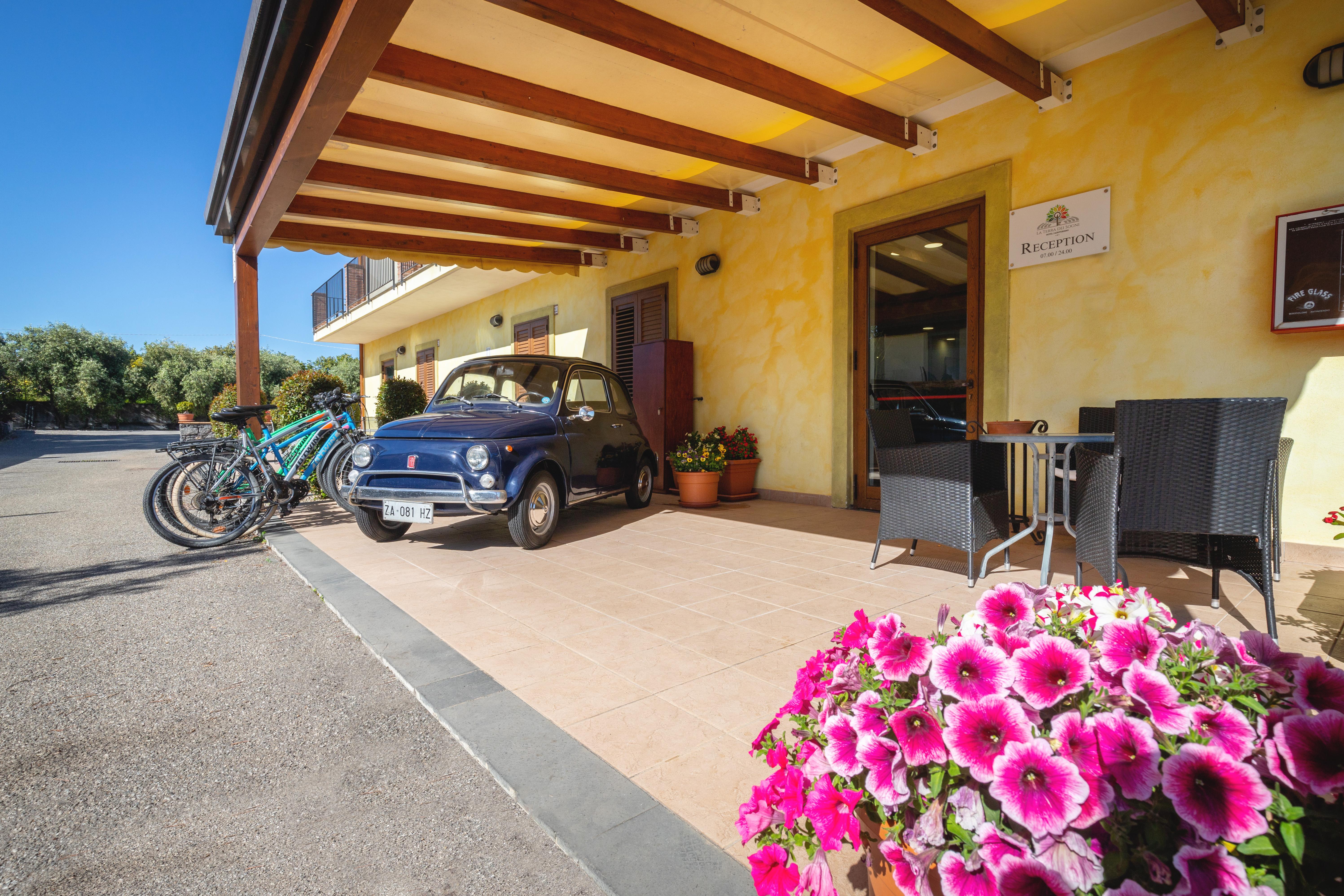 La Terra Dei Sogni Country Hotel Фьюмефреддо-ди-Сицилия Экстерьер фото
