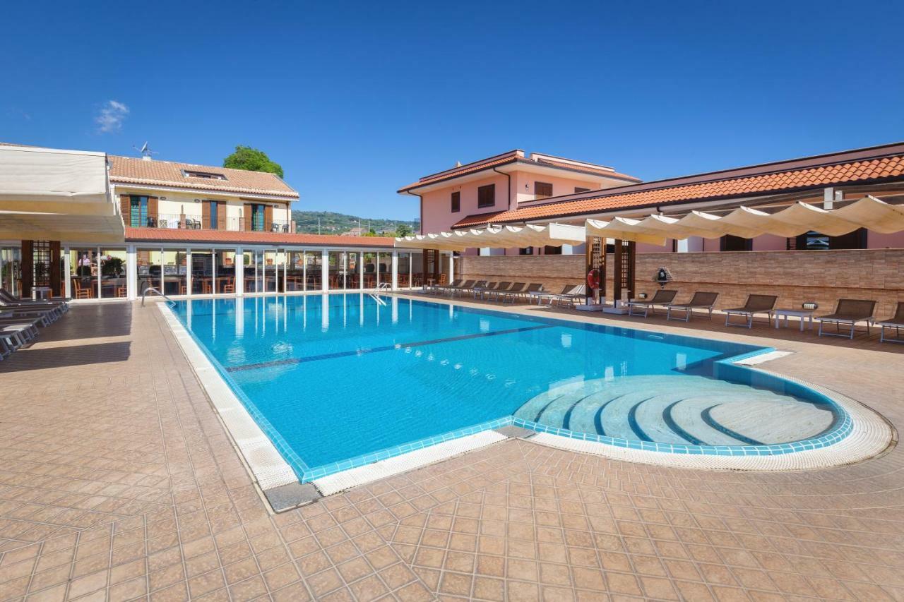 La Terra Dei Sogni Country Hotel Фьюмефреддо-ди-Сицилия Экстерьер фото